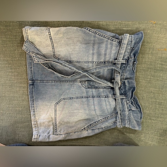 Free People Splendor in the Grass Light Vintage Wash High Waisted Denim Skirt 6 - Picture 2 of 8